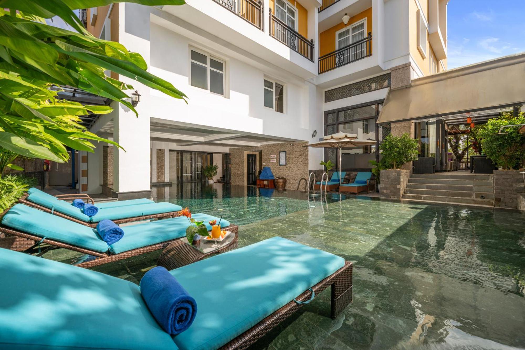 Khách Sạn&spa Royal Riverside 4* Hội An