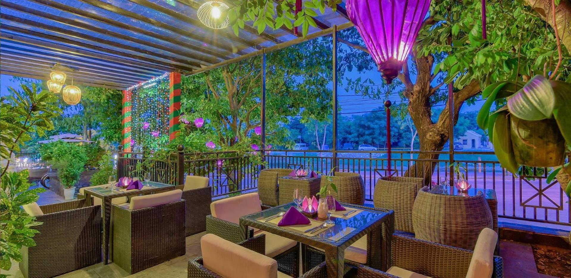 Khách sạn Khách Sạn&spa Royal Riverside 4*