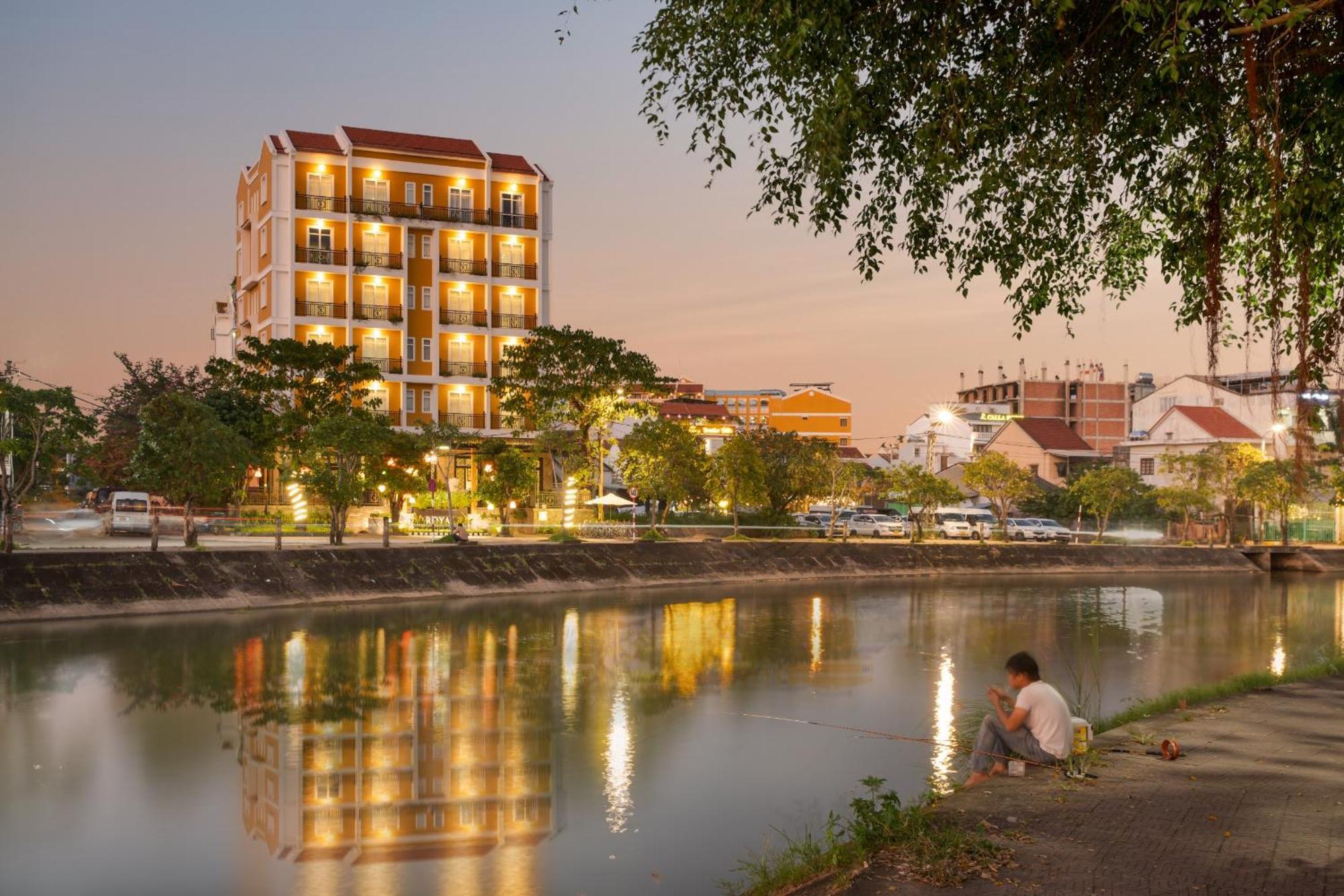 Khách Sạn&spa Royal Riverside Khách sạn